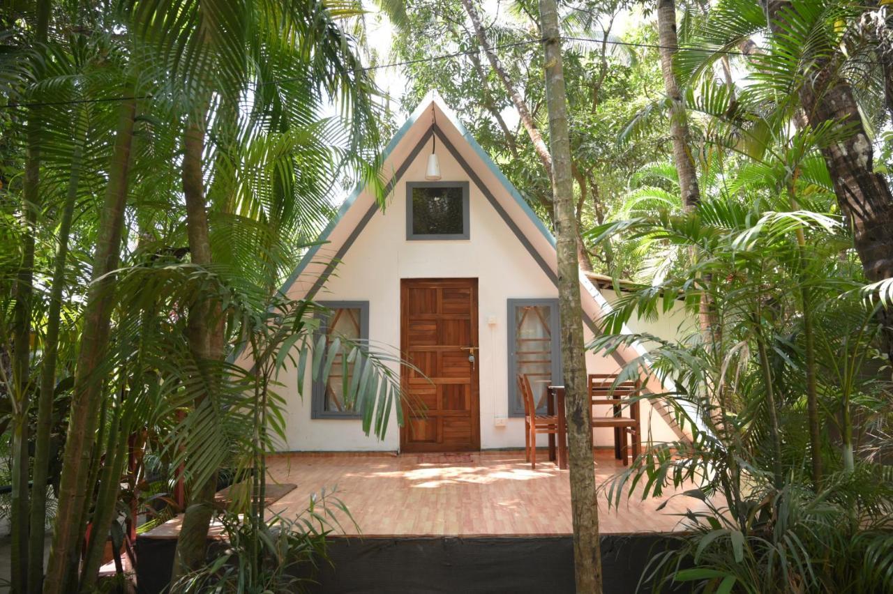 Temple Garden Seaside Cottages 帕罗林 外观 照片
