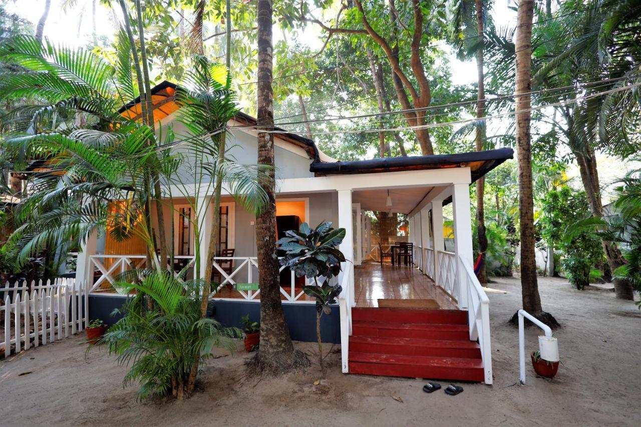 Temple Garden Seaside Cottages 帕罗林 外观 照片