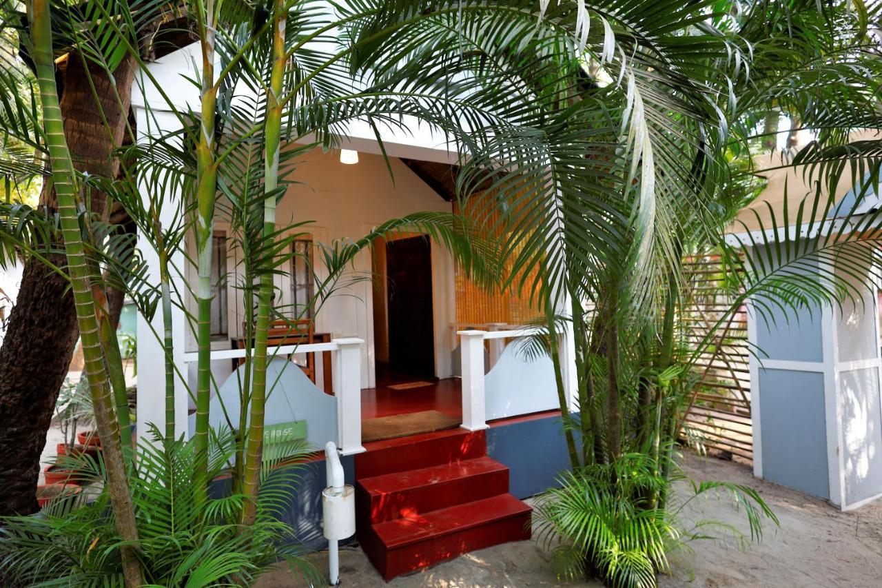 Temple Garden Seaside Cottages 帕罗林 外观 照片