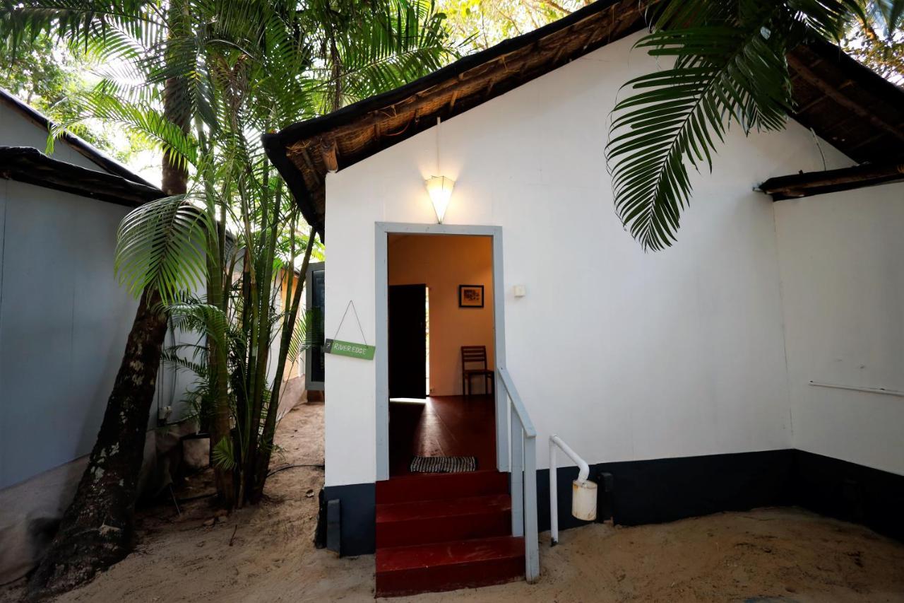 Temple Garden Seaside Cottages 帕罗林 外观 照片