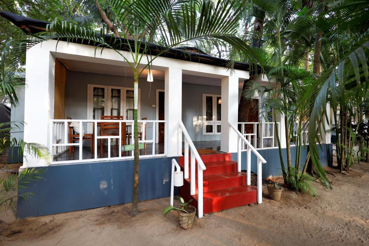 Temple Garden Seaside Cottages 帕罗林 外观 照片